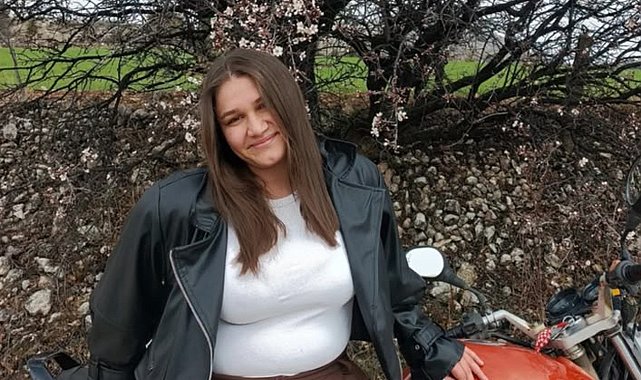 Otomobille çarpışan motosikletin sürücüsü Nehir, hayatını kaybetti