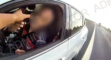 Otoyol jandarması, emekli öğretmen çifti dolandırılmaktan kurtardı