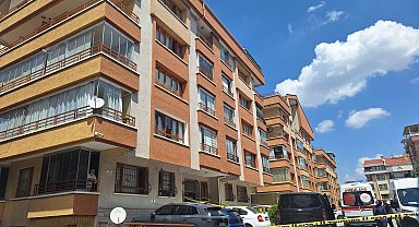 Oturduğu apartmanda, yöneticinin yardımcısını öldürdü
