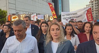Özgür Özel, Beylikdüzü'nde yürüyüşe katıldı
