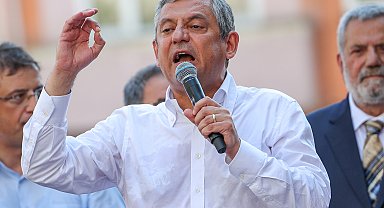 Özgür Özel: Yarının iktidarının genel başkanı olarak karşınızdayım