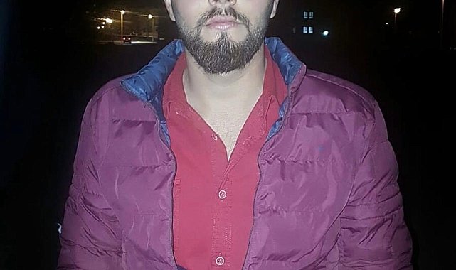 Park halindeki otomobilde tabancayla vurulmuş halde ölü bulundu