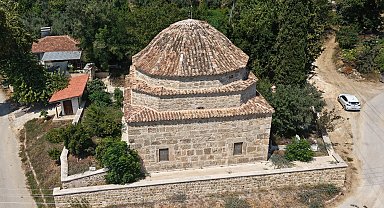 Perge'nin antik taşları, 200 yıllık caminin duvarlarında