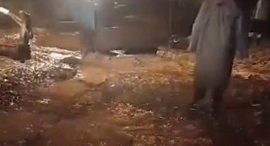 Sağanak sonrası meydana gelen sel köyde hasara yol açtı