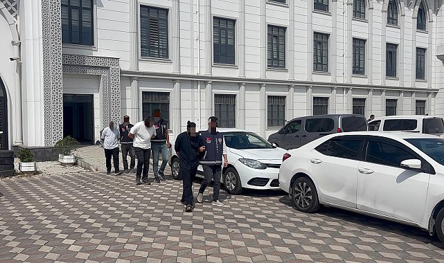 Sahilde 17 yerinden bıçaklanarak öldürüldü; 3 şüpheli tutuklandı