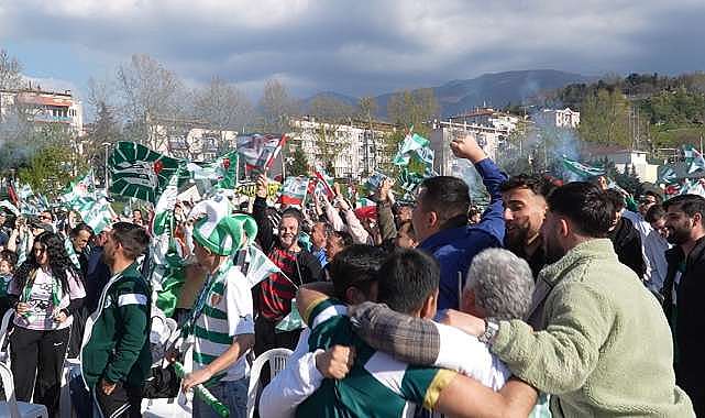Şampiyonluk coşkusu Büyükşehir'le yaşandı