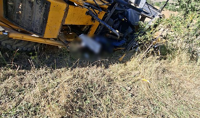 Samsun'da devrilen iş makinesinin operatörü öldü