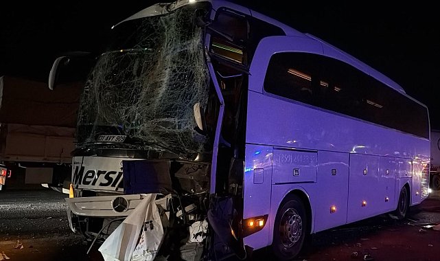 Şanlıurfa'da iki yolcu otobüsü çarpıştı: 13 yaralı