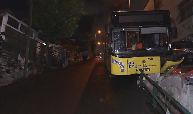 Sarıyer'de İETT otobüsü bariyere çarptı