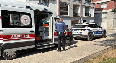 Seyyar satıcı sokak ortasında bıçaklandı