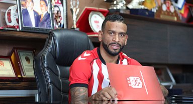 Sivasspor 4 futbolcu ile sözleşme imzaladı