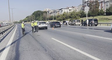 Sultangazi TEM Otoyolu'nda 10 aracın karıştığı zincirleme kaza- 1