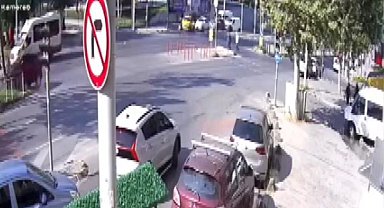 Sultangazi'de yayaya çarpmamak için manevra yaptı; trafik ışığına çarptı