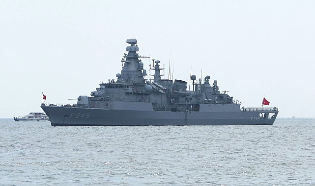 TCG Oruçreis gemisi Zafer Bayramı nedeniyle ziyarete açıldı