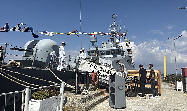 TCG Tuzla, Yalova'da vatandaşların ziyaretine açıldı