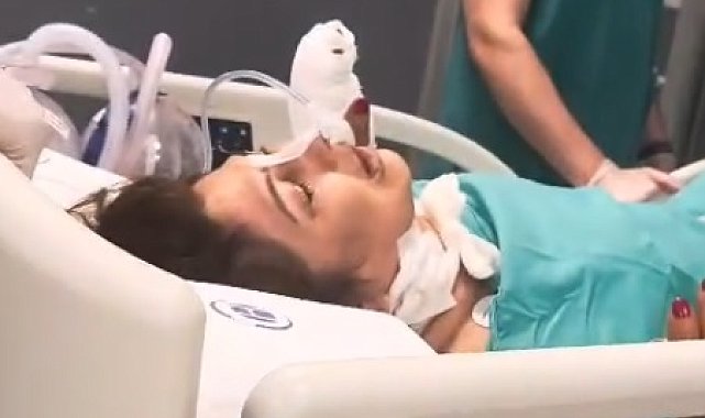 Tehdit edip, kefen gönderdiği eski eşini 8 yerinden bıçakladı