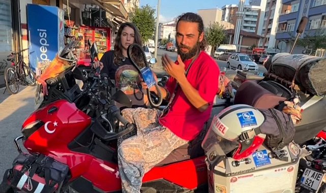 Tek motosiklet ve 2 köpekle 28 aydır karış karış Türkiye'yi geziyorlar