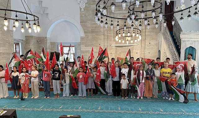 Tekirdağ'da Kur'an kursu öğrencileri, harçlıklarını Filistin'e bağışladı