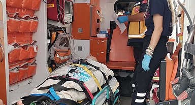 Teknede yaralanan Amerikalı turist, deniz ambulansı ile hastaneye kaldırıldı
