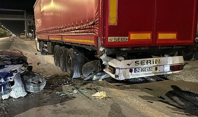 TIR'a çarpan otomobil, hurdaya döndü; sürücü yaralandı
