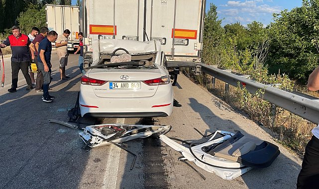 Tokat'ta TIR'a arkadan çarpan otomobil sürücüsü öldü