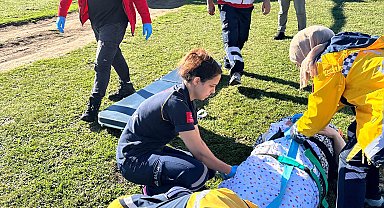 Trabzon'da düşme sonucu yaralanan kadın, helikopter ambulansla hastaneye ulaştırıldı