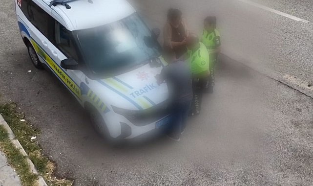 Trafik denetiminden kaçıp, yolcuyla yer değiştiren ehliyetsiz sürücüye 200 bin lira ceza
