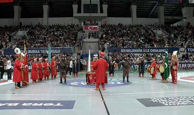 TÜGVA Yaz Okulu Bursa'da kapanış programıyla sona erdi