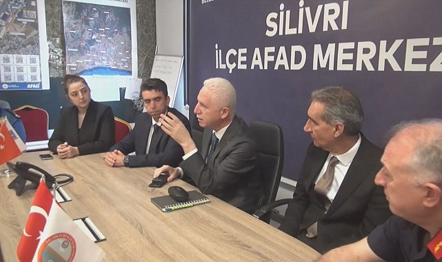 Vali Gül, Silivri'de otluk alandaki yangına ilişkin bölgede incelemelerde bulundu
