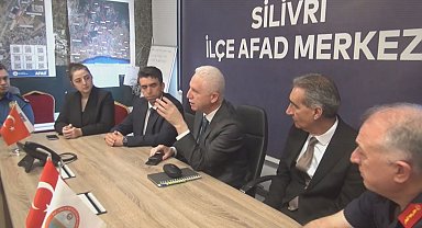Vali Gül, Silivri'de otluk alandaki yangına ilişkin bölgede incelemelerde bulundu