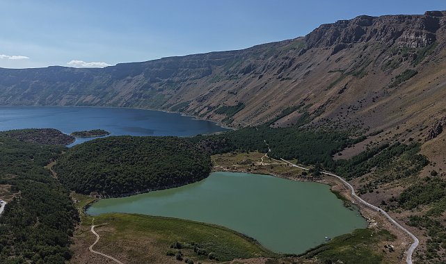 Vali Karakaya: Nemrut Kalderası'nda koruma-kullanma dengesi içinde daha nitelikli hizmet sunacağız
