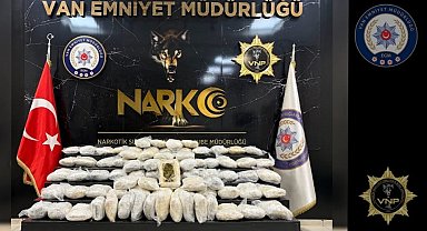 Van'da 48 kilo esrar ele geçirildi, 3 tutuklama