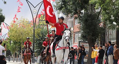 Van'da Zafer Bayramı coşkusu