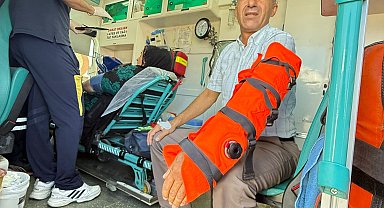 Yüksekova'da minibüsle kamyonet çarpıştı: 10 yaralı