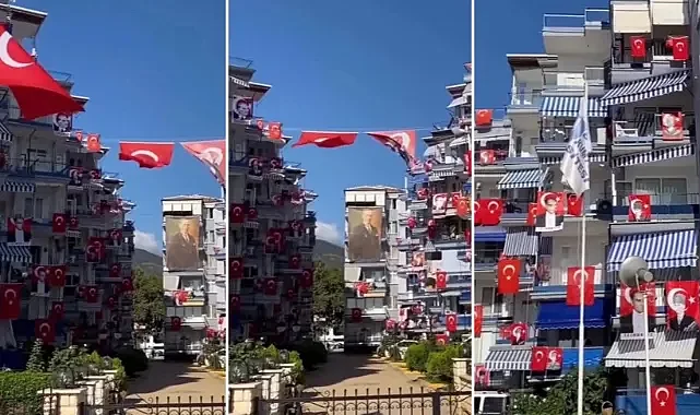 Yüzlerce bayrakla kutladılar