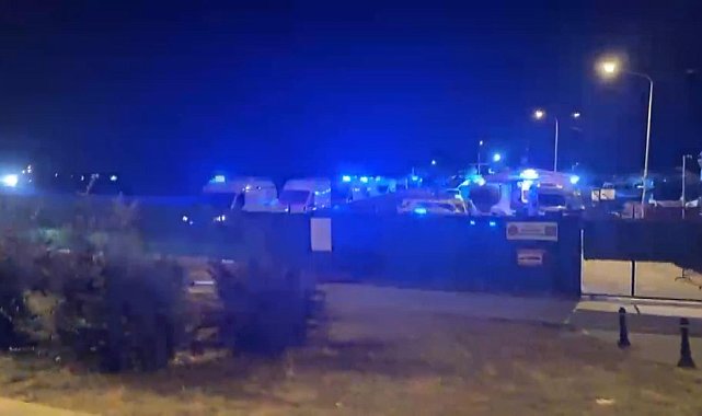 Zeytinburnu açıklarında gemide zehirlenen 4 kişi hastaneye sevk edildi