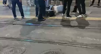 Zeytinburnu'nda parasının çalındığını düşünüp peşlerinden gitti; şüpheliler tarafından darbedildi