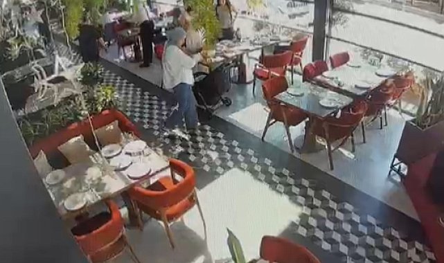 Zeytinburnu'nda restorana silahlı saldırı kamerada: 2 yaralı