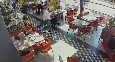 Zeytinburnu'nda restorana silahlı saldırı kamerada: 2 yaralı