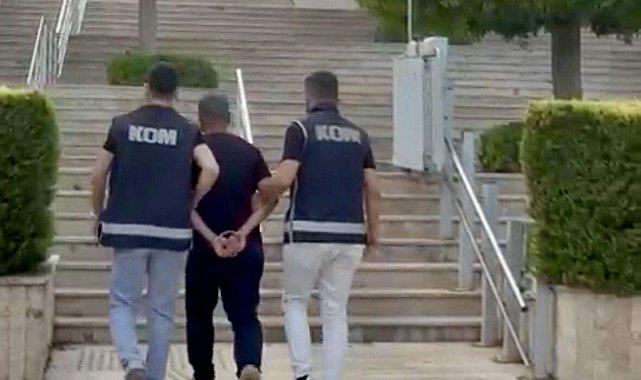 14 yıl 2 ay hapis cezasıyla aranan ihraç uzman çavuş yakalandı