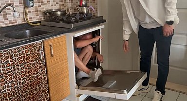 31 yıl hapis cezasıyla aranıyordu, bulaşık makinesinde saklanırken yakalandı