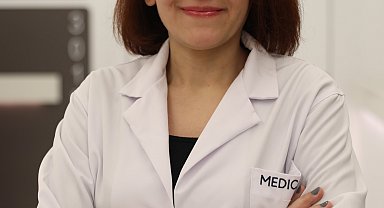 'Kalabalık ortamlarda konuşmaları takip etmekte zorlanıyorsanız işitmenizi kontrol ettirin'