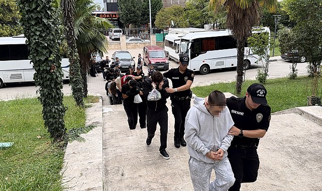 'Sokaklar Güvende' operasyonundaki 53 şüpheliden 21'i adliyede
