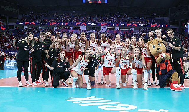A Milli Kadın Voleybol Takımı, Avrupa Şampiyonası'nda yarı finale yükseldi