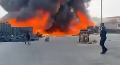 Adana'da sebze halinde yangın