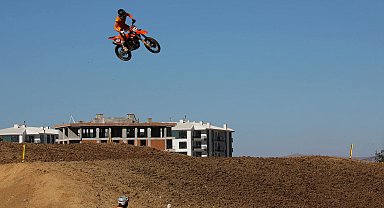 Afyonkarahisar'da piste çıkan Jeffrey Herlings Dünya Motokros Şampiyonu