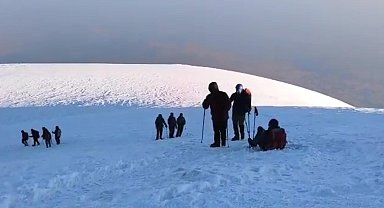 Ağrı Dağı için uyarı: Buzullar küçülüyor