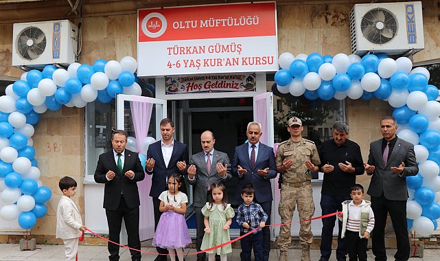 Akademik başarı ödülüyle annesi adına Kur'an kursu yaptırdı