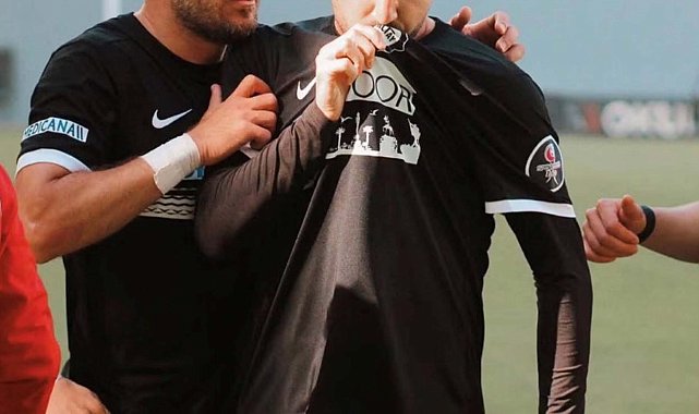 Altay evinde Denizli ile oynuyor