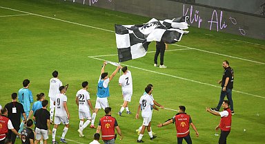 Altay'da sahaya bayrak dikmeye para cezası